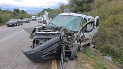 Samsun’un Vezirköprü ilçesinde meydana gelen trafik kazasında, bir otomobil ile
