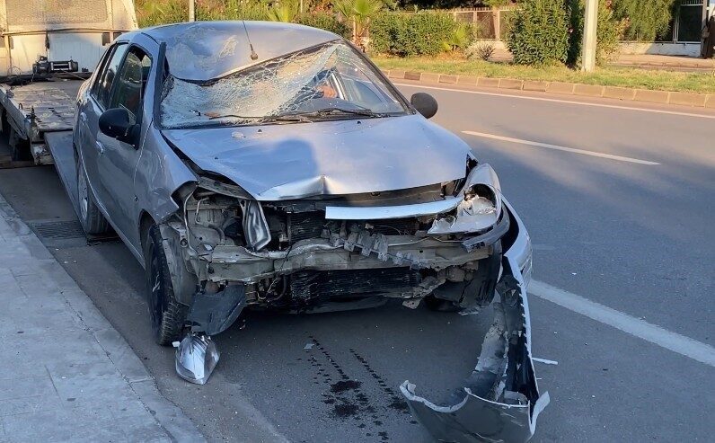 Mersin’in Erdemli ilçesinde bir otomobilin çarpması sonucu ağır yaralanan bir