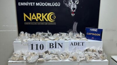 Adana’da polis ekipleri, uyuşturucu ticaretini engellemeye yönelik yaptıkları çalışmada şüpheli