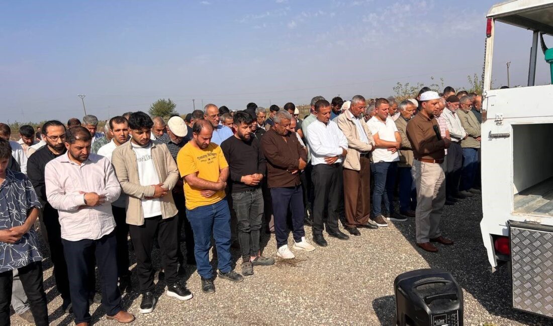 Hatay’ın Reyhanlı ilçesinde otomobilin çarptığı anne Ayşe Yetek ve kızı