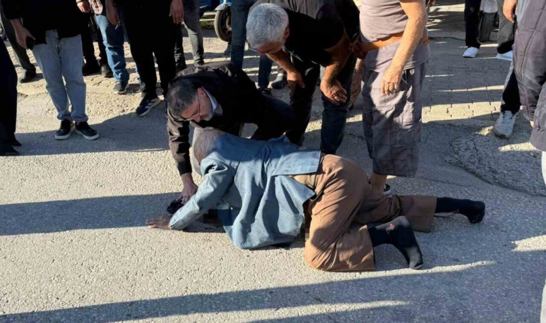 Antalya’nın Serik ilçesinde otomobilin yaya geçidinde karşıya geçmeye çalışan yayaya