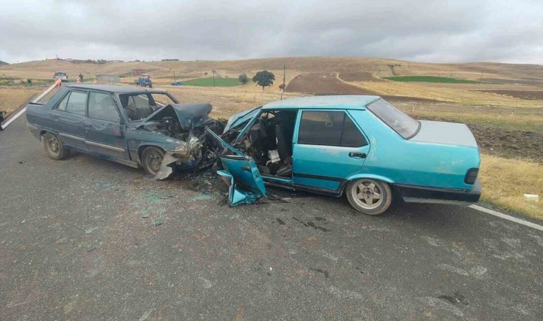 Afyonkarahisar’da meydana gelen trafik kazasında iki otomobilin çarpışması sonucu 5