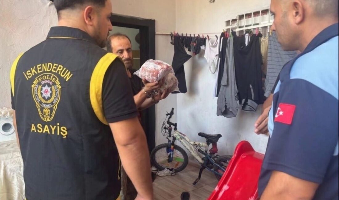 Hatay’ın İskenderun limanına deniz yoluyla ulaşan ve ardından kara yoluyla