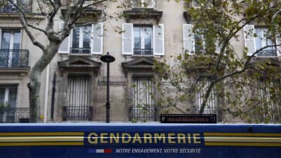 Fransa’nın başkenti Paris’te polis ve jandarma, yetkililerin şiddete dönüşebileceğinden endişe