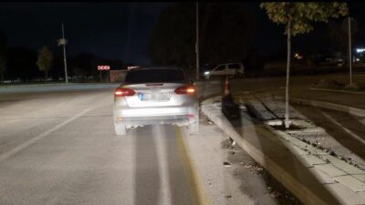Eskişehir’de polis ekiplerinin ’dur’ ikazına uymayarak kaçtıktan sonra yakalanan otomobilde