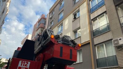 Aydın’da bulunan 5 katlı bir apartmanın 3. katındaki bir evin