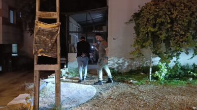Adana’nın Kozan ilçesinde, Aslanpaşa Mahallesi Şehit Mustafa Ergül Sokak’ta bulunan