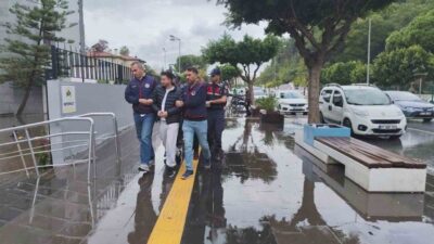 Antalya’nın Manavgat ilçesinde plakasız motosikletle geldikleri restorana silahlı saldırı olayının