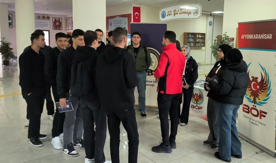 Afyonkarahisar’da polis ekipleri, üniversite öğrencilerine yönelik “El Ele Güvenli Geleceğe”