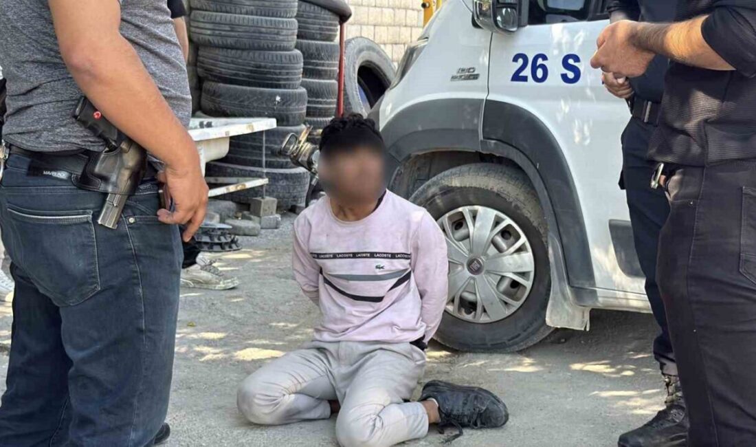 Eskişehir’de, polis ekipleri, Tepebaşı ilçesinde devriye görevi yaparken şüpheli bir