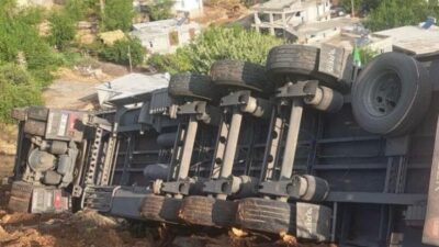 Adıyaman’da bir tır, Gerger ilçesine bağlı Güzelsu (Cimik) Rampası’nda kontrolü