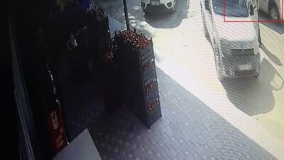 Hatay’da yaşanan olayda, Barış Ertaş market alışverişi yapmak için aracından