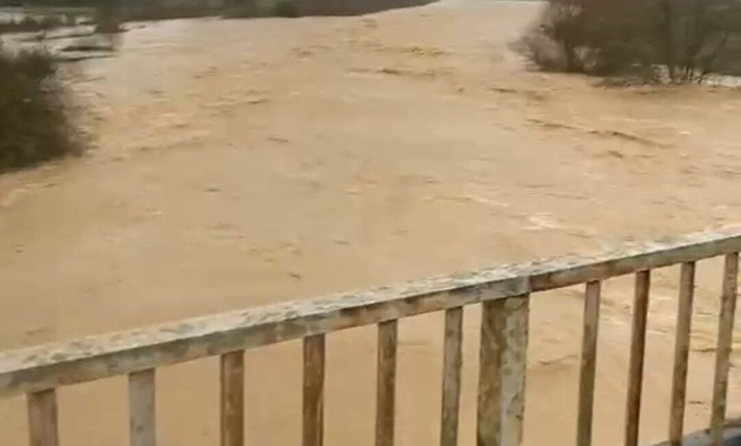 Dün Meteoroloji tarafından verilen ‘turuncu kodlu’ uyarının ardından, Sakarya’nın Kaynarca
