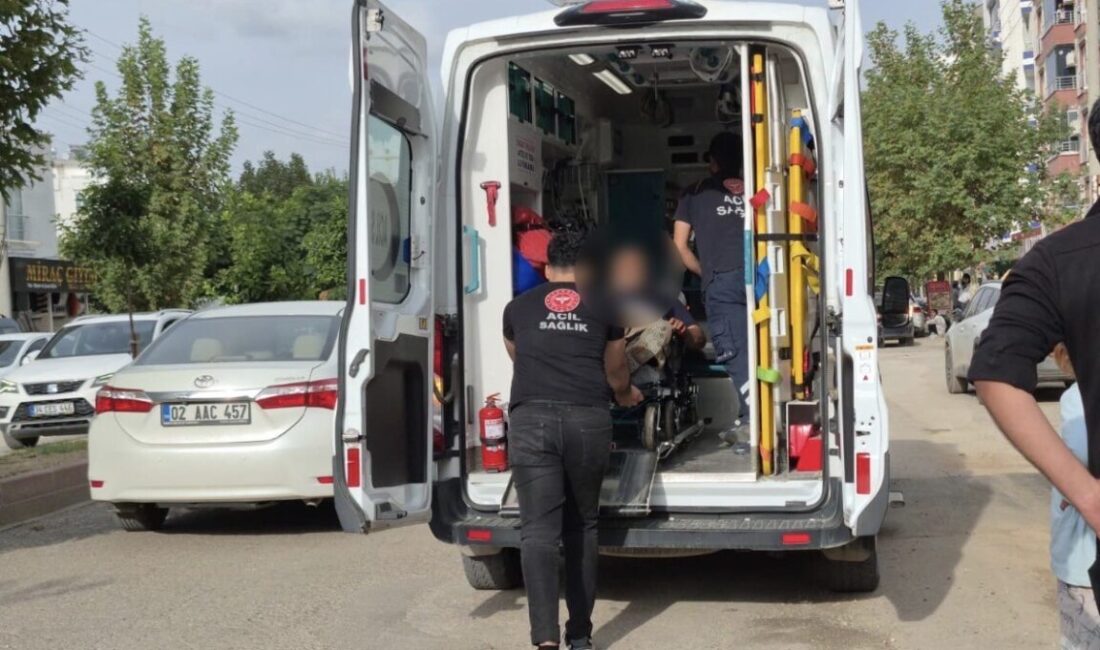 Adıyaman’da, kimliği belirsiz kişilerin tarım aletleri kullanarak saldırdığı bir vatandaş