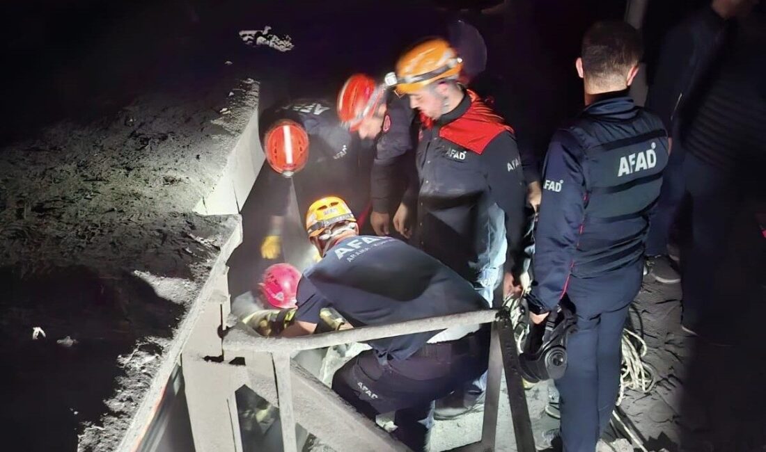 Samsun Organize Sanayi Bölgesi’ndeki Yeşilyurt Demir Çelik fabrikasında üç işçinin