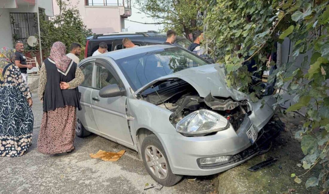 Samsun’un İlkadım ilçesinde, Kadifekale Mahallesi’nde meydana gelen zincirleme trafik kazasında