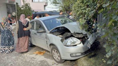 Samsun’un İlkadım ilçesinde, Kadifekale Mahallesi’nde meydana gelen zincirleme trafik kazasında