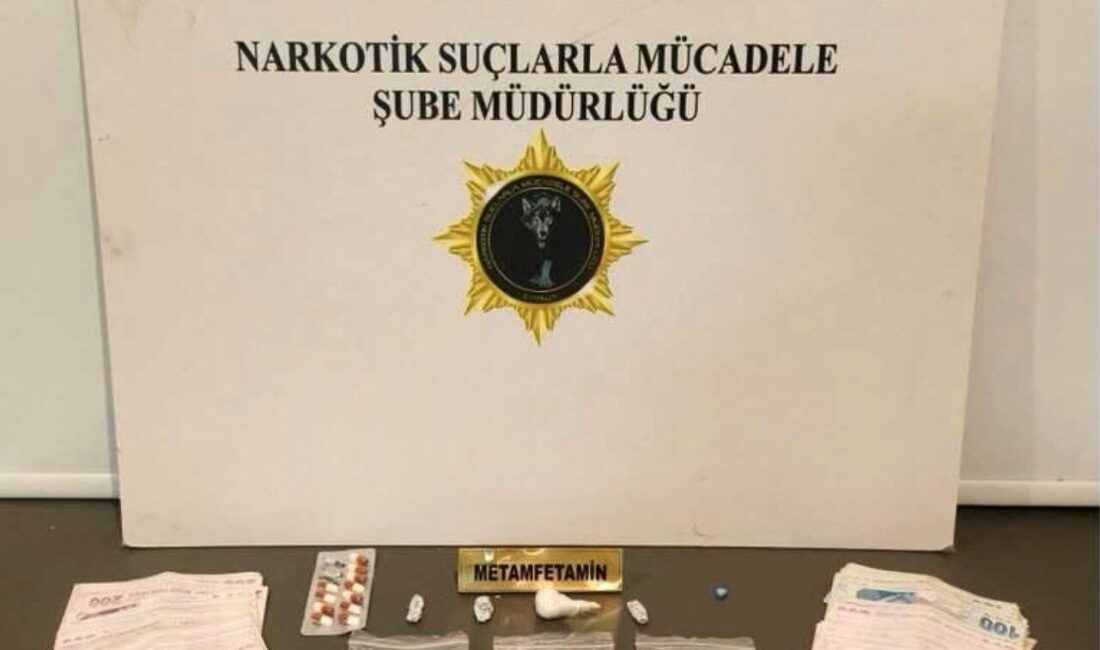 Samsun İlkadım ilçesinde polis ekipleri tarafından gerçekleştirilen operasyonda, 12 kişinin