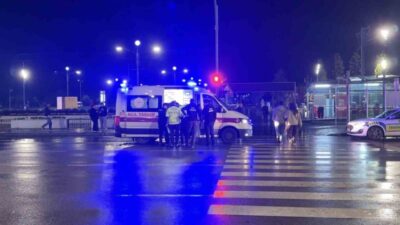 Samsun’da bir yaya, trafik ışıklarında karşıya geçmeye çalışırken bir SUV