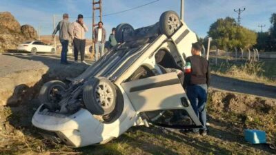 Konya’nın Kulu ilçesinde meydana gelen trafik kazasında, hafif ticari araç