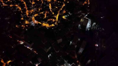İstanbul’un Sarıyer ilçesine bağlı Ayazağa Mahallesi, sel felaketinin etkisiyle elektrik