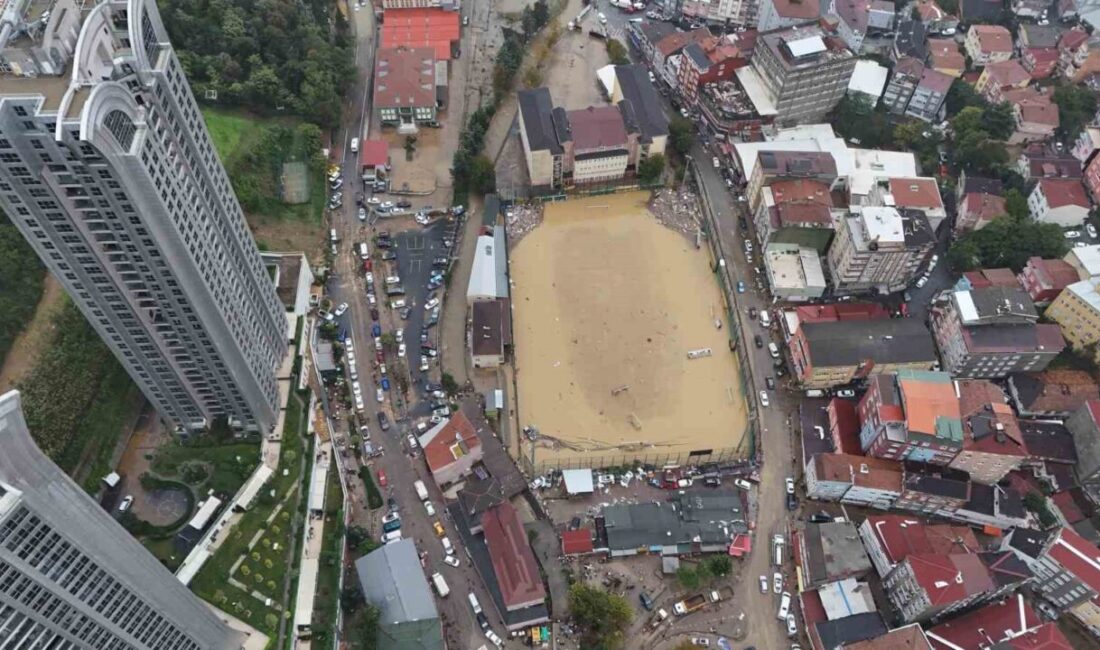 Sarıyer Ayazağa’da yaşanan şiddetli yağış ve sel felaketi, bölgedeki evleri,