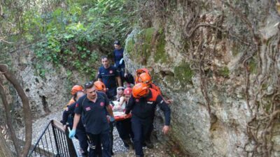 Antalya’nın Aksu ilçesinde bulunan Kurşunlu Şelalesi’ni ziyaret etmek üzere buraya