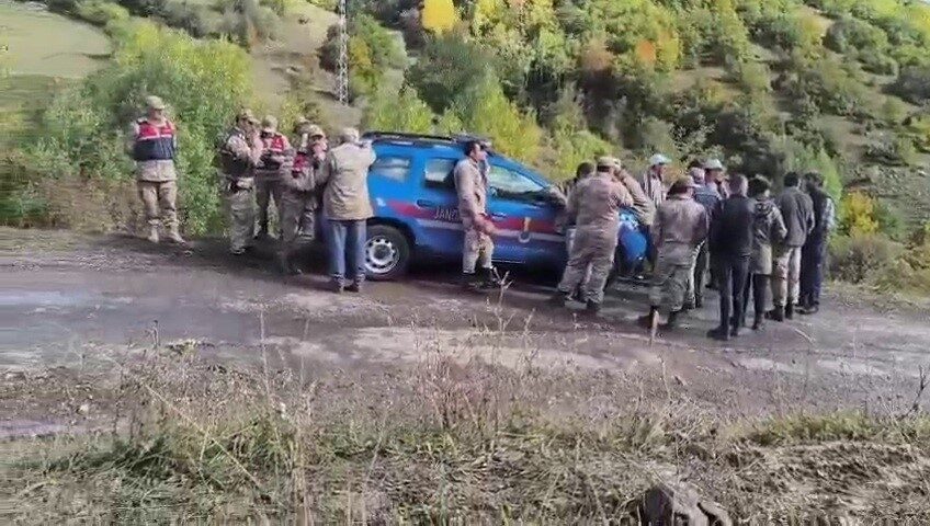 Jandarma, Erzurum’un Şenkaya ilçesine bağlı Gülveren Mahallesi’nde yaşanan su kaynağı