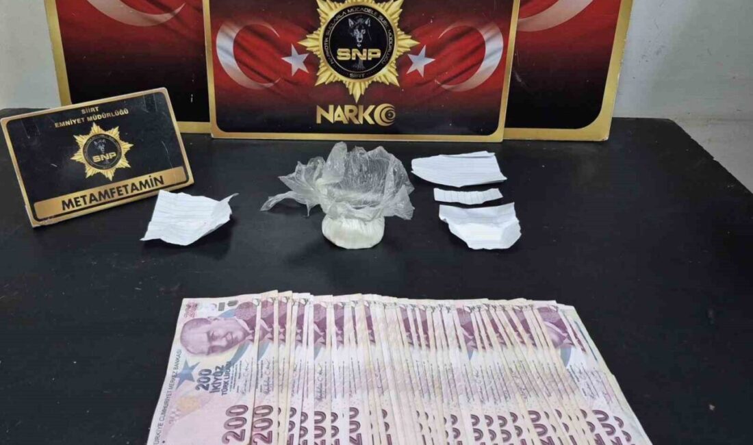 Siirt’te narkotik polisleri tarafından sokak satıcılarına yönelik düzenlenen operasyonda 4