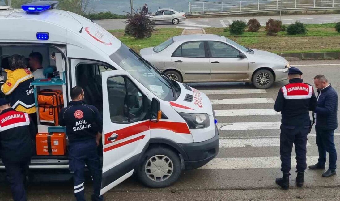 Sinop’ta iki otomobilin çarpışması sonucu meydana gelen trafik kazasında, 1’i