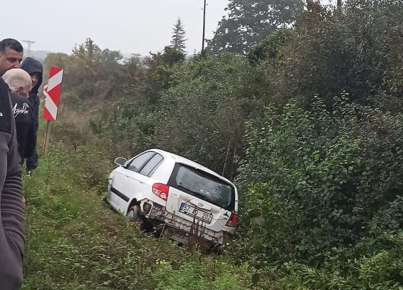 Sinop’ta otomobilin şarampole uçması sonucu meydana gelen trafik kazasında 4