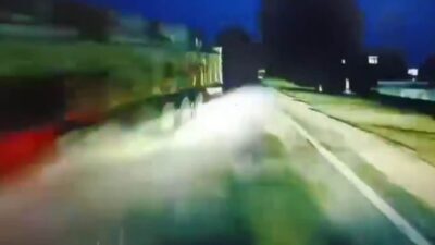 Şırnak’ın Uludere ilçesine bağlı Hilal beldesi girişinde Van firmasına ait