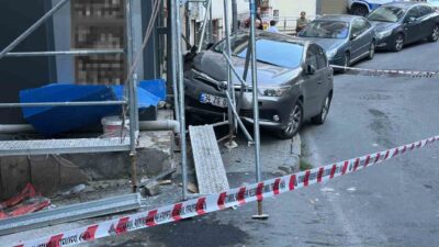 Şişli ilçesinde meydana gelen trafik kazasında, bir sürücünün direksiyon hakimiyetini