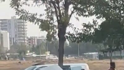 Şanlıurfa’nın Siverek ilçesinde kontrolden çıkan otomobilin refüjdeki ağaca çarpması sonucu