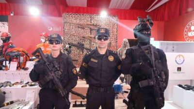 Güneydoğu’da TEKNOFEST kapsamında sergilenen JÖAK timleri, “Siyah Giyen Adamlar” olarak