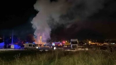 Bolu’da, bir kişinin soba yakmak istemesi sonucu çıkan yangın evde