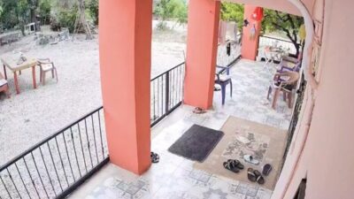 Osmaniye’nin Sumbas ilçesinde meydana gelen 5,2 büyüklüğündeki deprem, bir evin