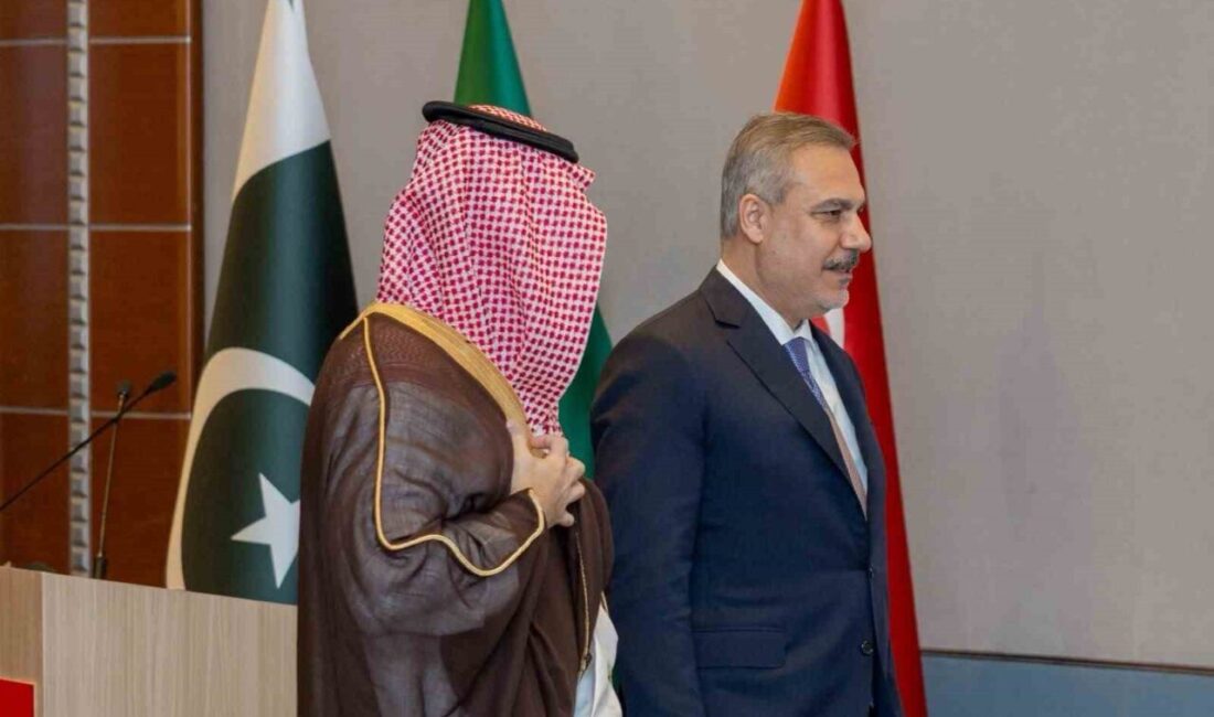 Suudi Arabistan’da Mekke İttifakı’nın Stratejik Siyasi ve Savunma Komitesi toplantısı