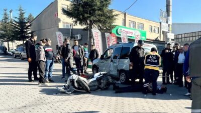 Tavşanlı ilçesinde, otomobil ile motosikletin çarpışması sonucu meydana gelen trafik
