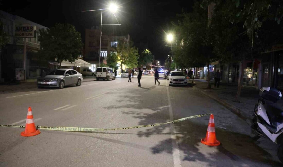 Adana’nın Kozan ilçesinde 2 kişi, husumetli oldukları şahsa ait tekel