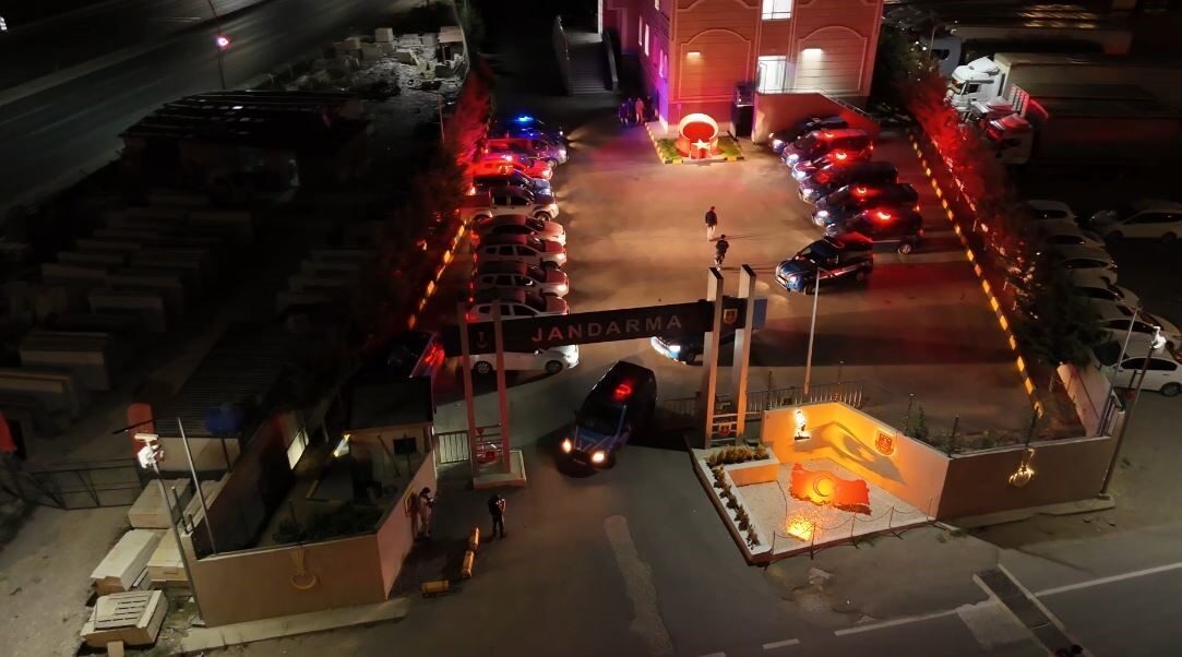 Tekirdağ İl Jandarma Komutanlığı ekipleri, uyuşturucu ticareti, silah kaçakçılığı ve
