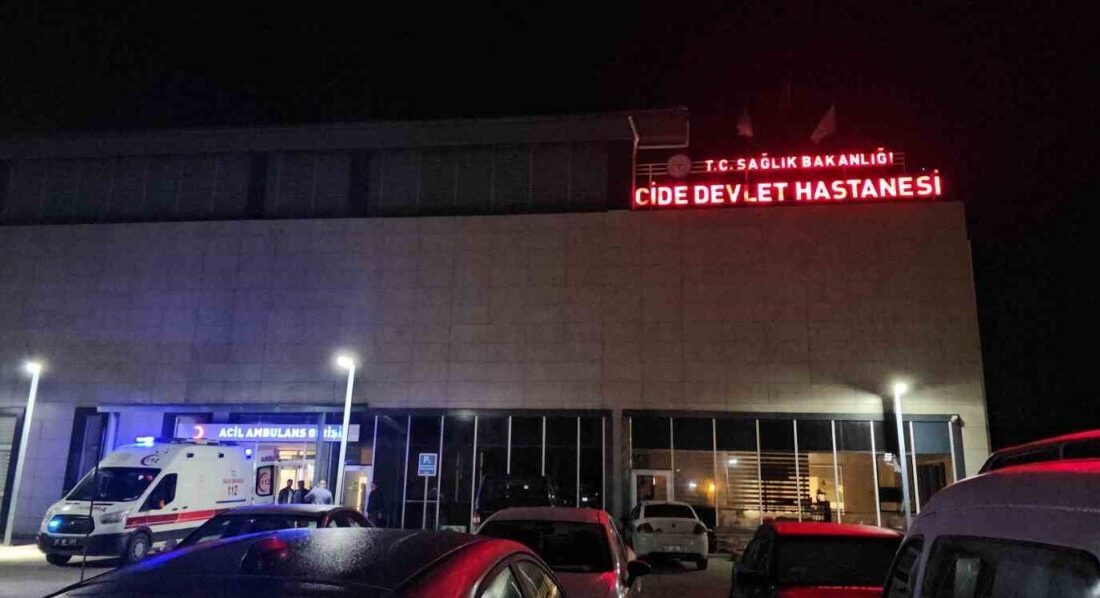 Kastamonu’nun Cide ilçesinde bir balıkçı, Gideros Koyu açıklarında tekneyle denize