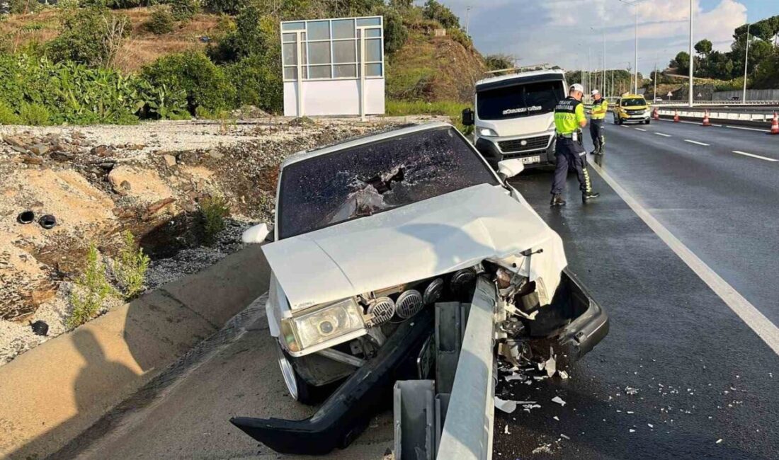 Alanya ilçesinde meydana gelen trafik kazasında sürücü yaralandı. Olay, Alanya’nın