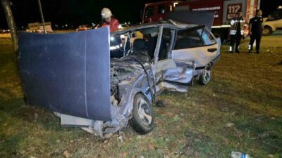 Hatay’da meydana gelen trafik kazasında 2 aracın çarpışması sonucu 4