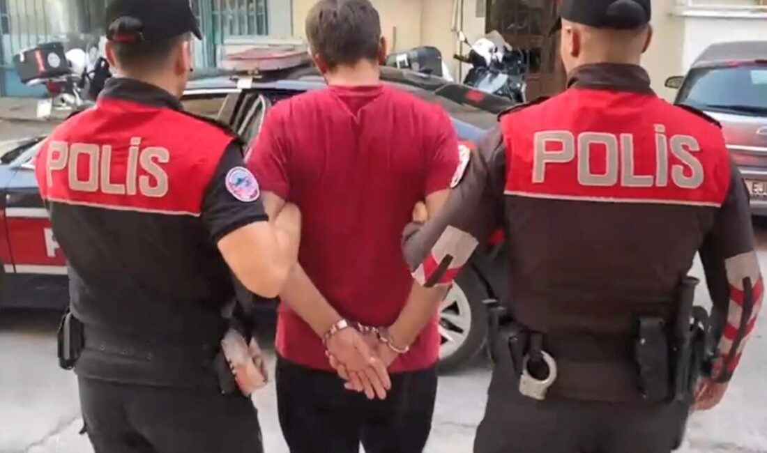 Mersin’de polis, uyuşturucu ticareti yaptığı şüphelenilen bir kişiyi yakaladı. Operasyon