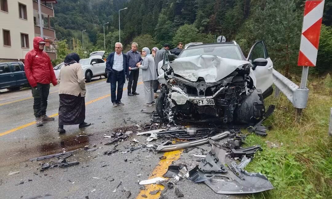 Trabzon’un Çaykara ilçesinde bugün yaşanan trafik kazasında, aralarında 2 Arap