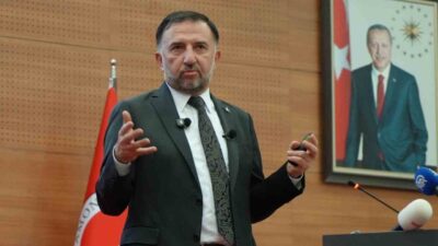TUSAŞ Genel Müdürü Dr. Mehmet Demiroğlu, Kastamonu Üniversitesi öğrencileriyle bir