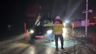 Bursa’nın Uludağ bölgesinde yaşanan kar yağışı sonucunda kar kalınlığı 20