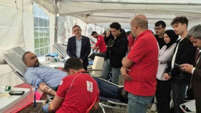 Bartın Üniversitesi ve Türk Kızılayı iş birliğiyle düzenlenen kan bağış