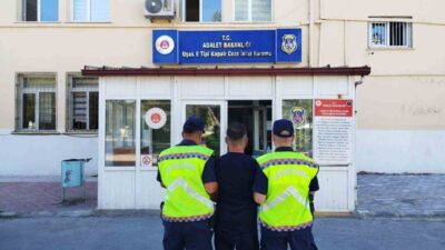 Uşak İl Jandarma Komutanlığı ekipleri, Eylül ayı boyunca aranan şahıslara